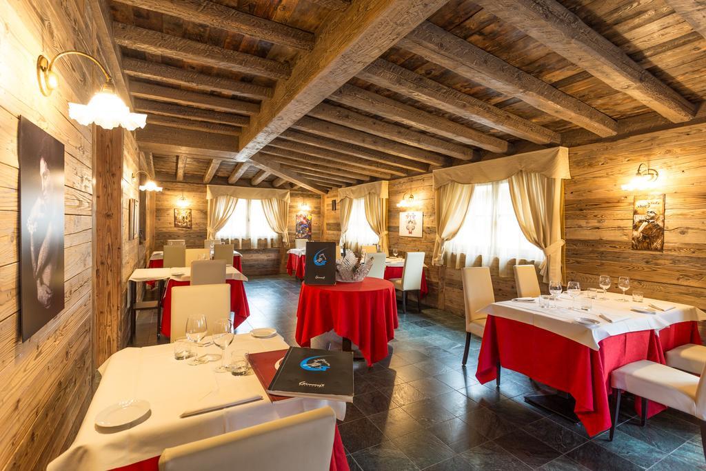 Hotel Arisch Априка Екстериор снимка