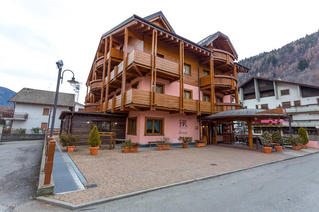Hotel Arisch Априка Екстериор снимка