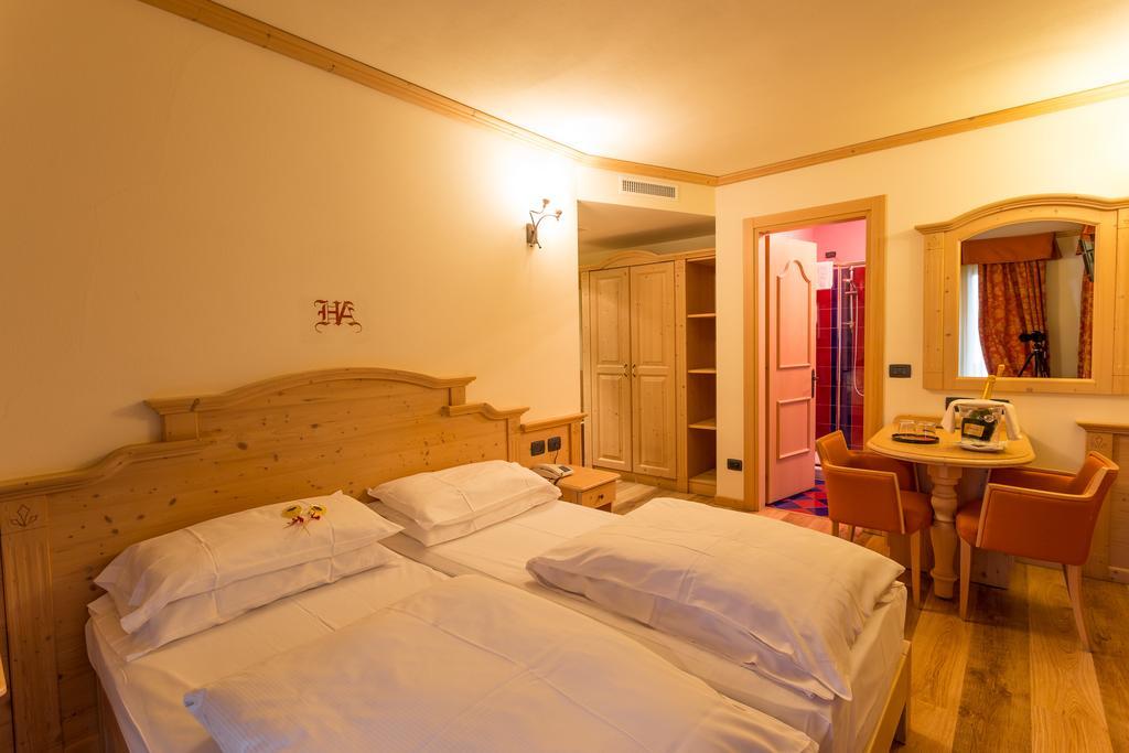 Hotel Arisch Априка Стая снимка